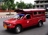 chiang Mai red taxi